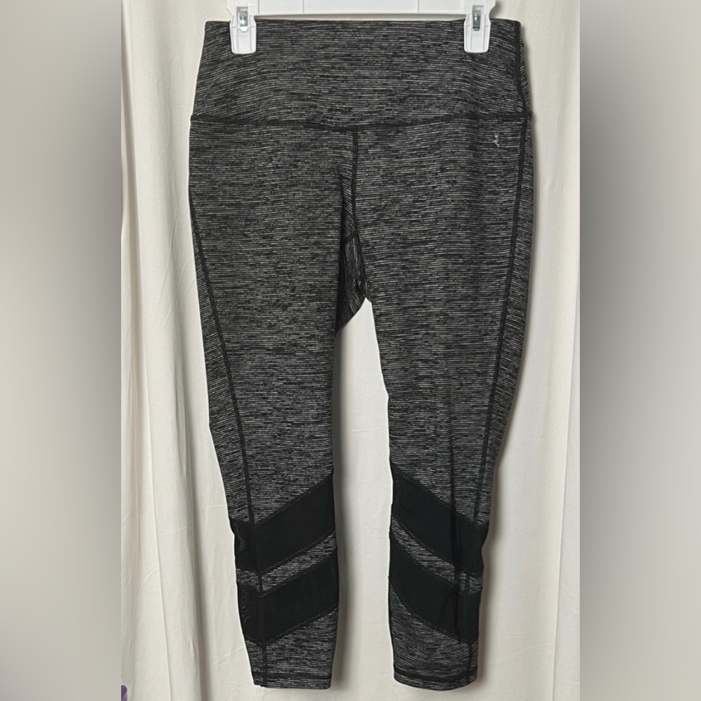 Torrid Active Space Dye Mesh Crop Leggings Size 00(M)